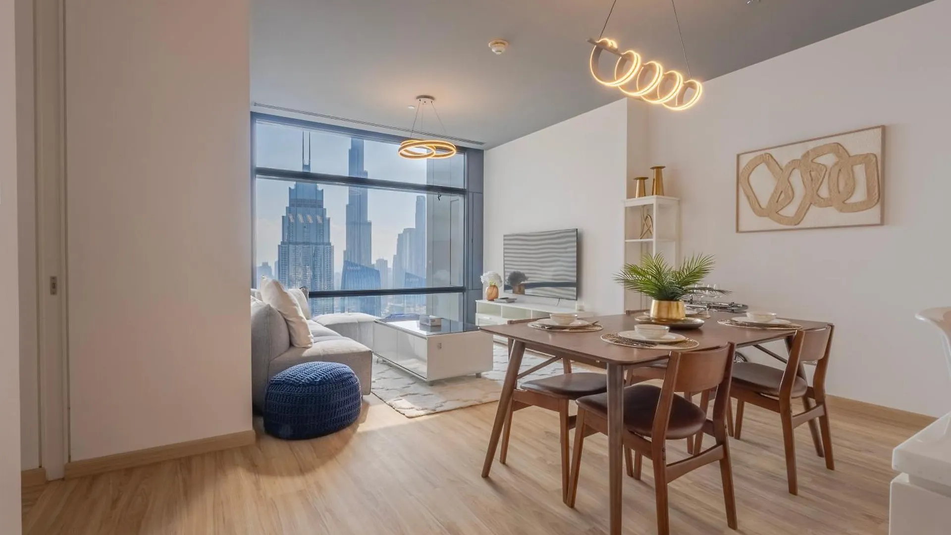 Elegant 1-Bedroom Apartment, Full Burj Khalifa & Downtown Views contacts